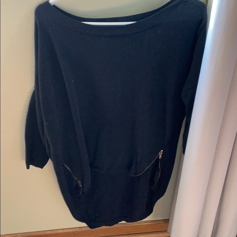 Top with zippers at the bottom